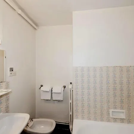Amiot Hotel Paris