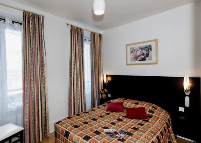 Amiot Hotel 2*